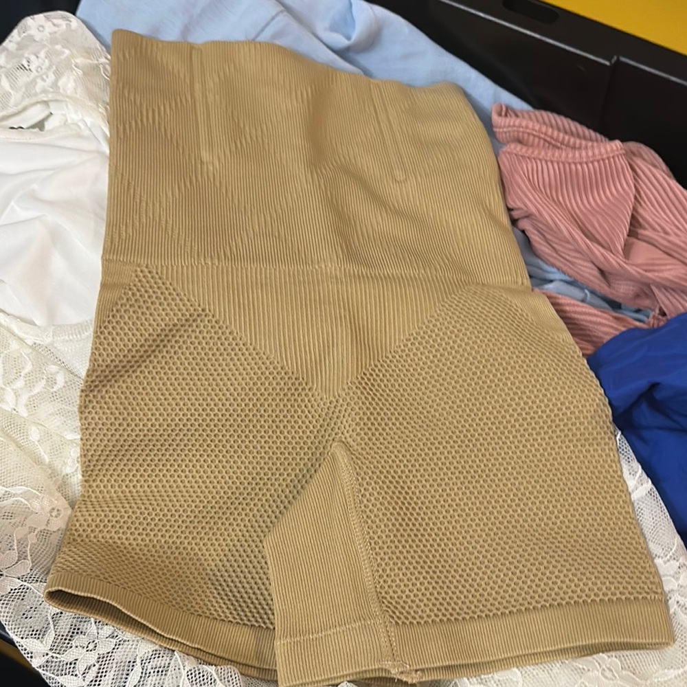 Stylish Tan honeycomb Shaper